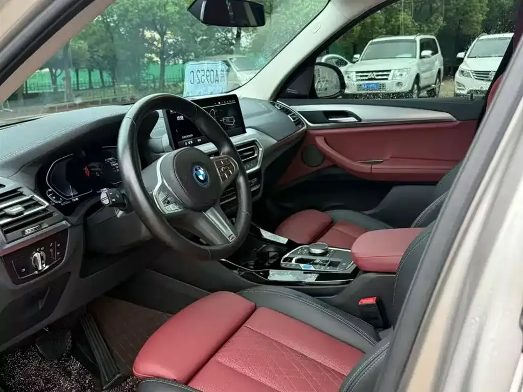BMW iX3 — фото 2