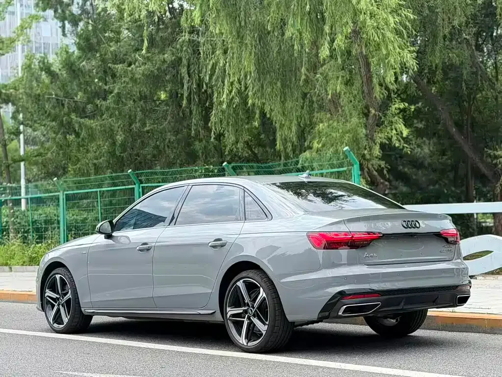 Audi A4L — фото 10