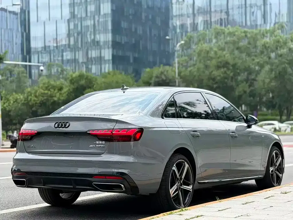 Audi A4L — фото 6