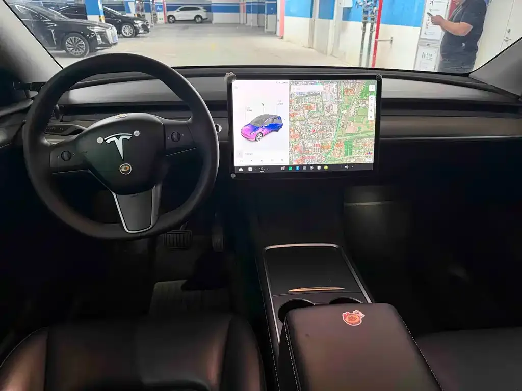 Tesla Model Y — фото 2