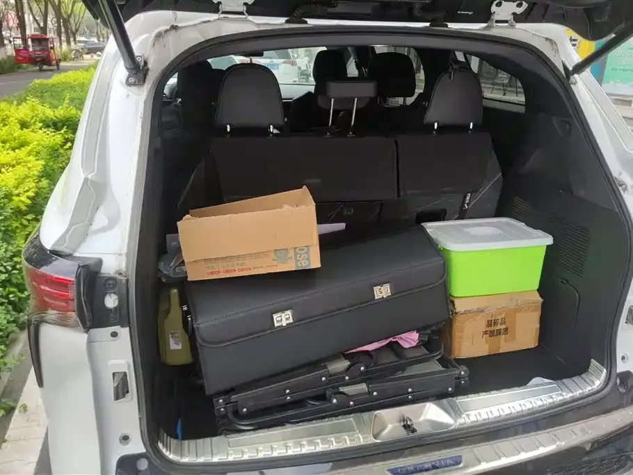 Toyota Granvia — фото 7