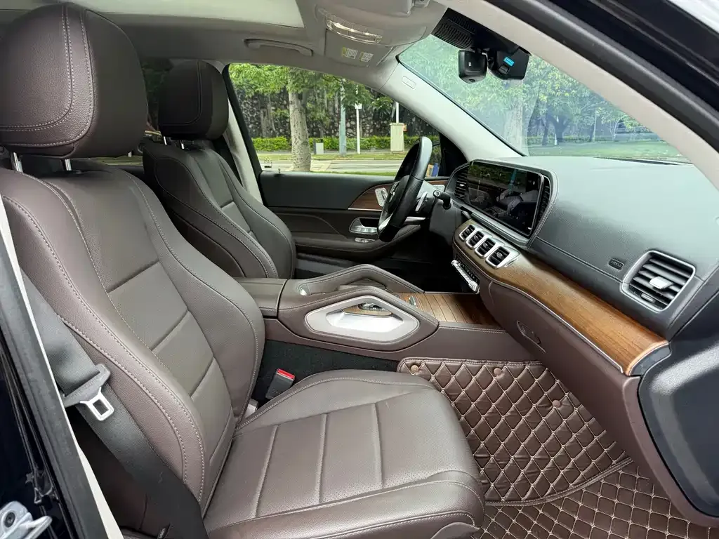 Mercedes-Benz GLS — фото 4