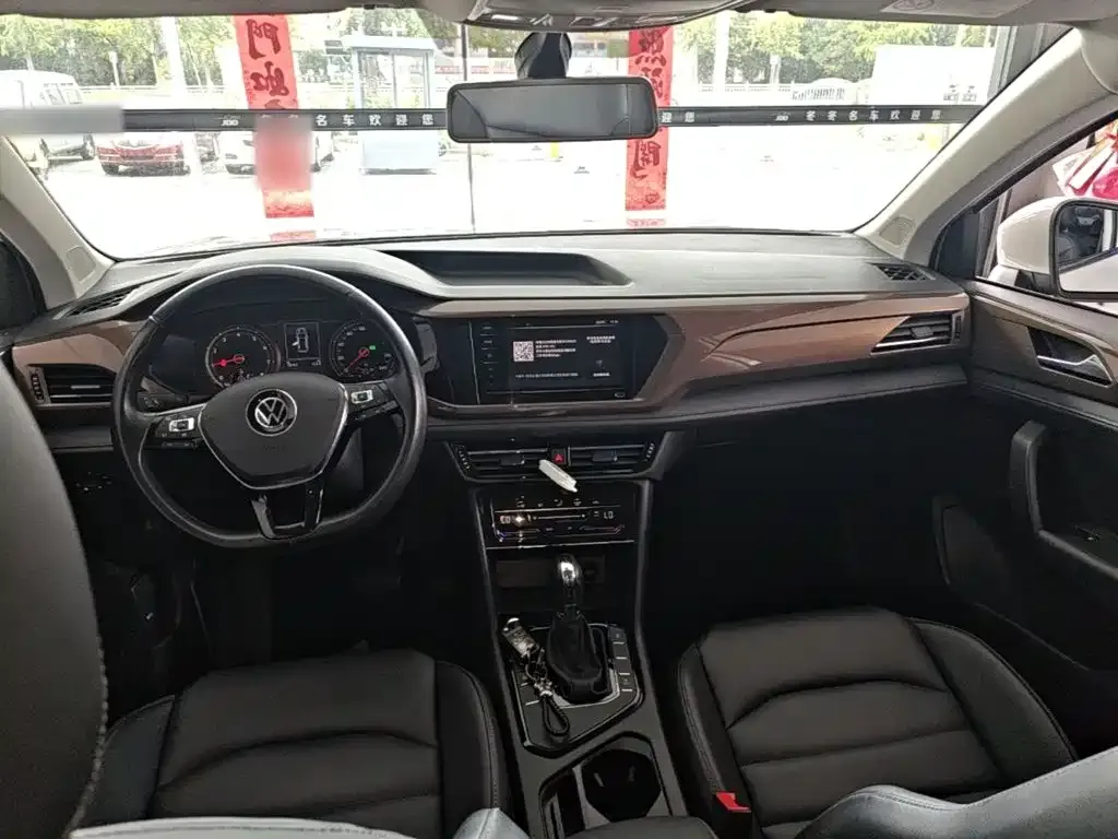 Volkswagen Tharu — фото 3