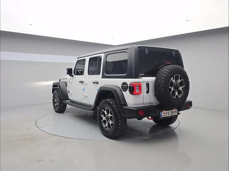 Jeep Wrangler 2023 из KR, фото 2