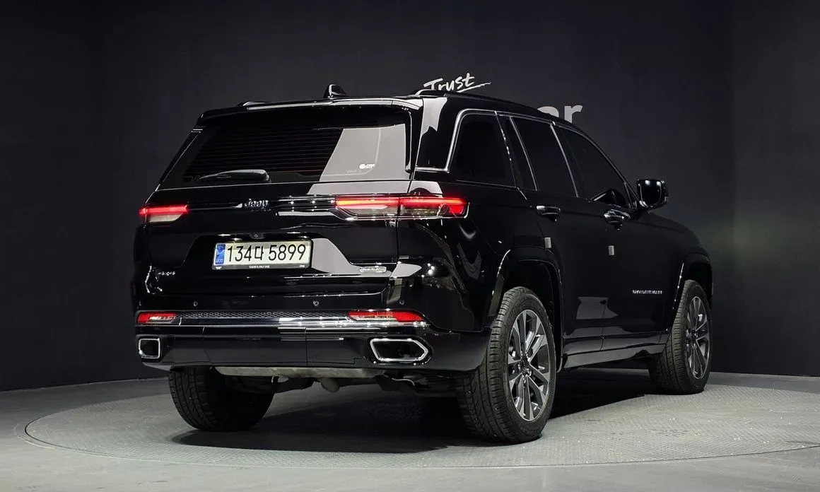 Jeep Cherokee — фото 4