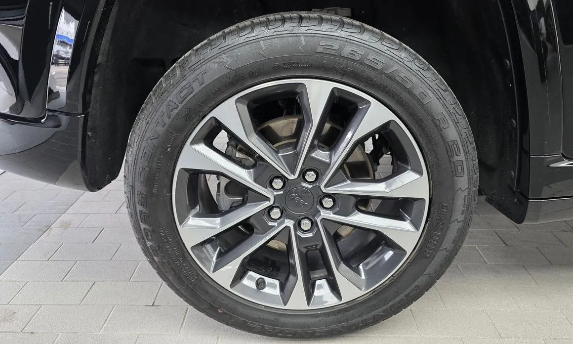 Jeep Cherokee — фото 10