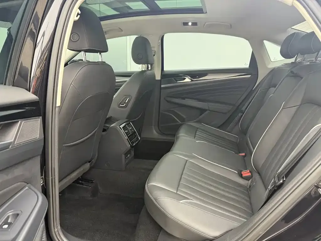 Volkswagen Passat — фото 4