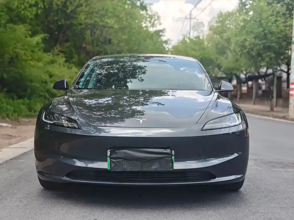 Tesla Model 3 — фото 8