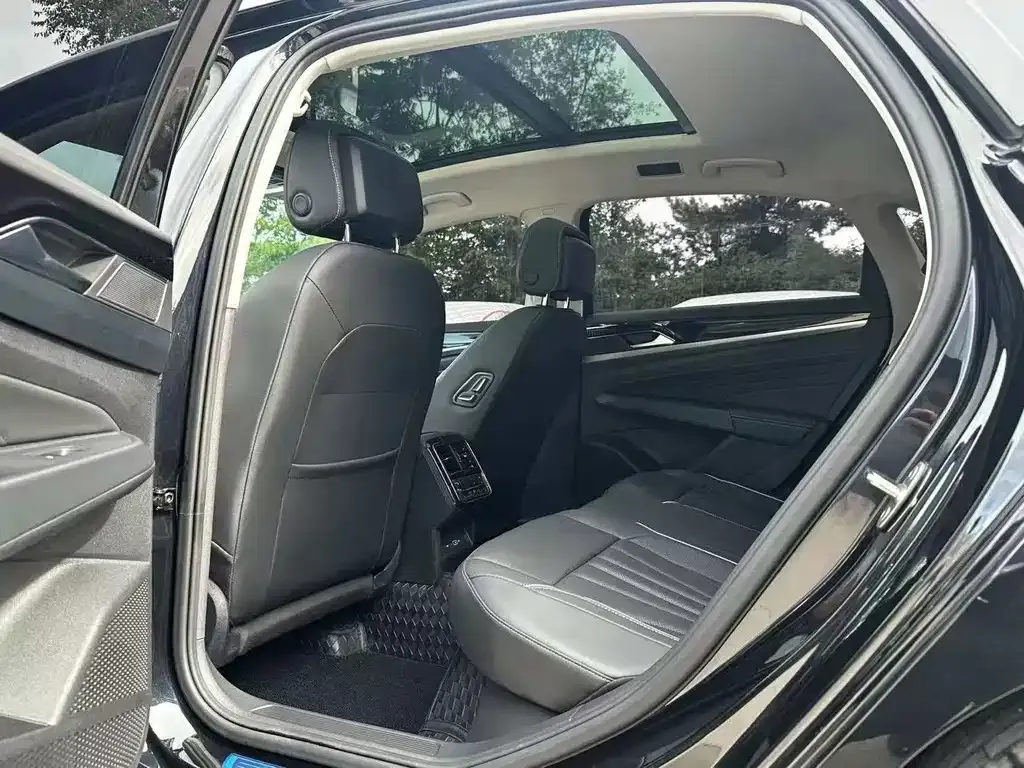 Volkswagen Passat — фото 4