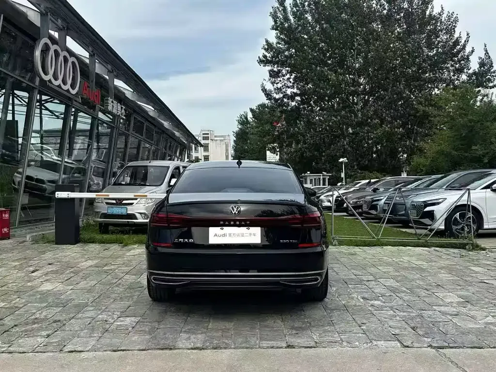 Volkswagen Passat — фото 8