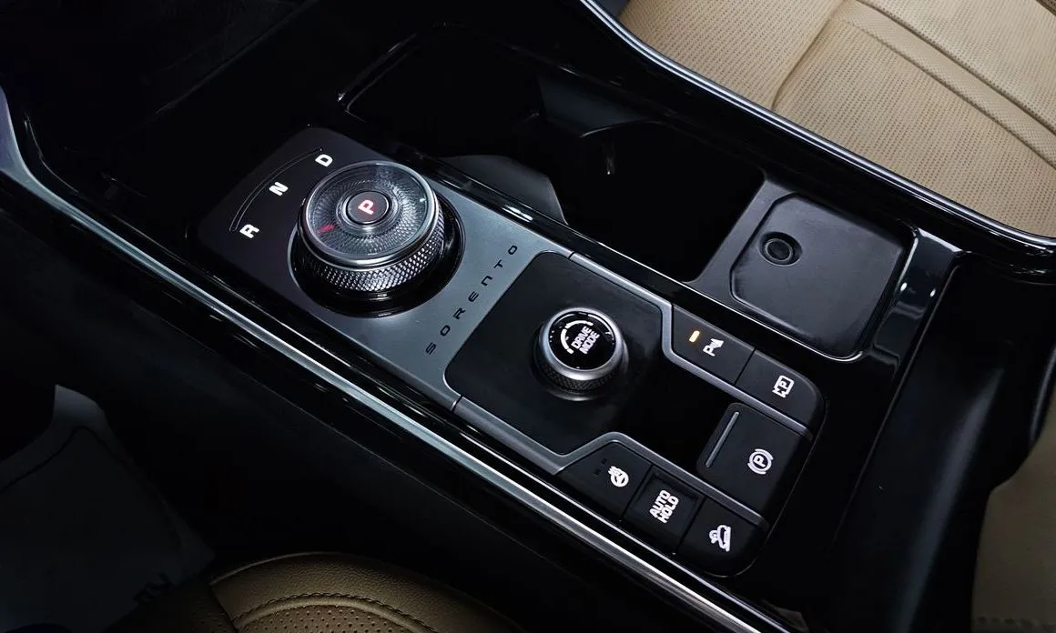 Kia Sorento — фото 10