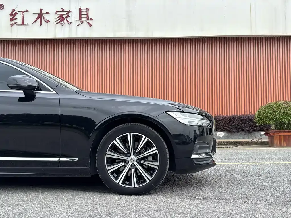 Volvo S90 — фото 4