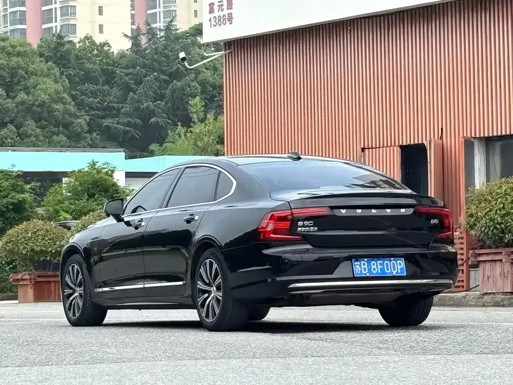 Volvo S90 — фото 3