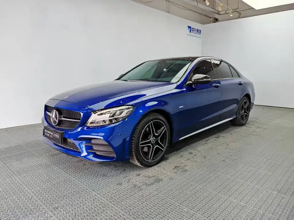 Mercedes-Benz C-Class — фото 1