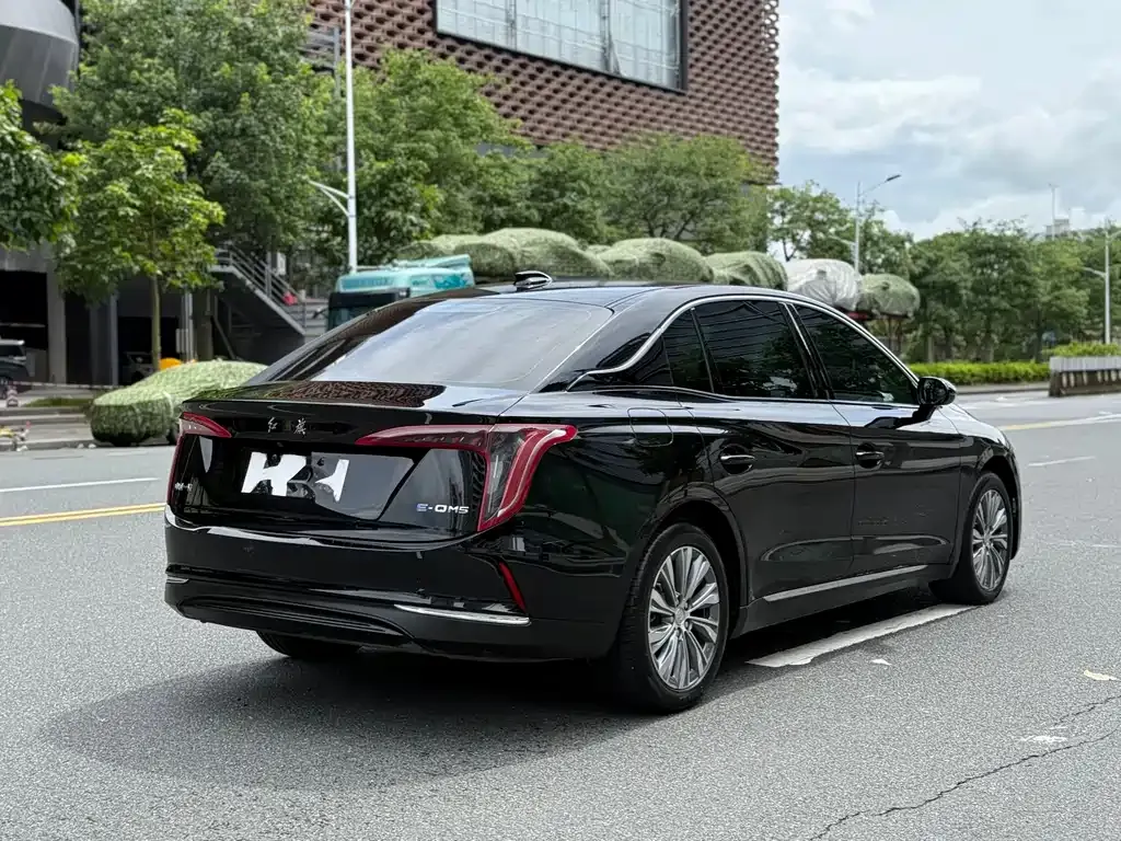 Hongqi E-QM5 — фото 10