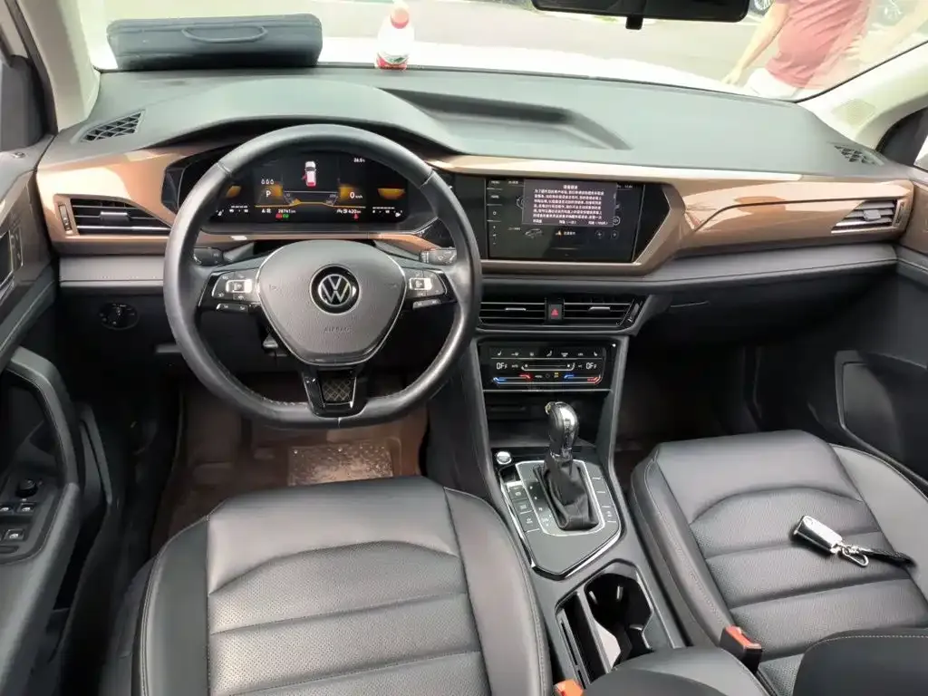 Volkswagen Tharu — фото 6