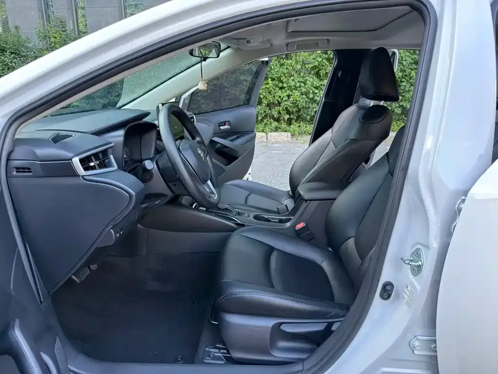 Toyota Corolla — фото 3