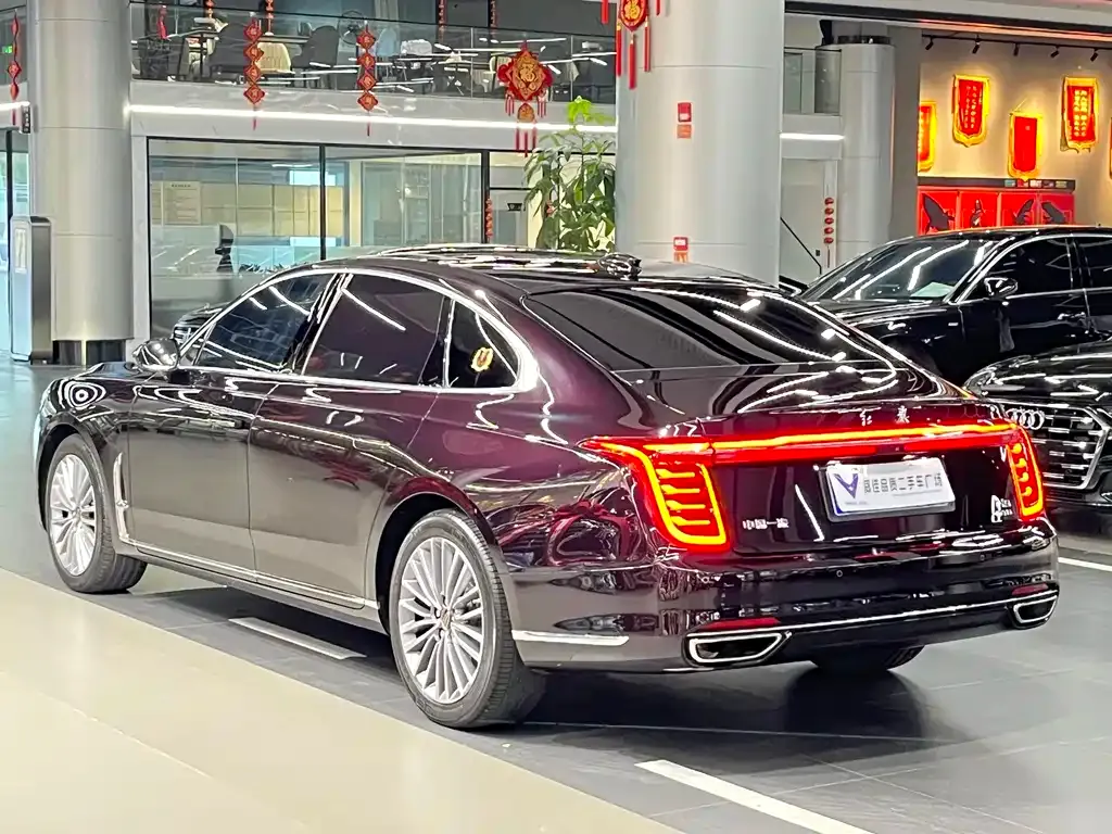 Hongqi H9 — фото 6