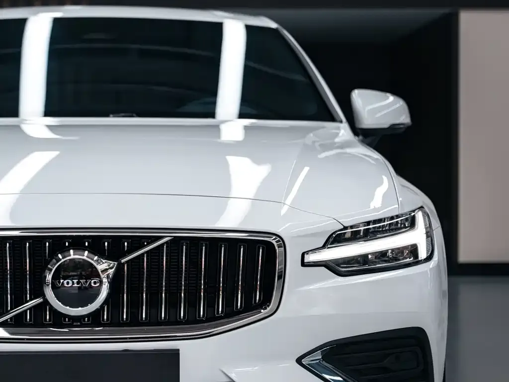 Volvo S60 — фото 2