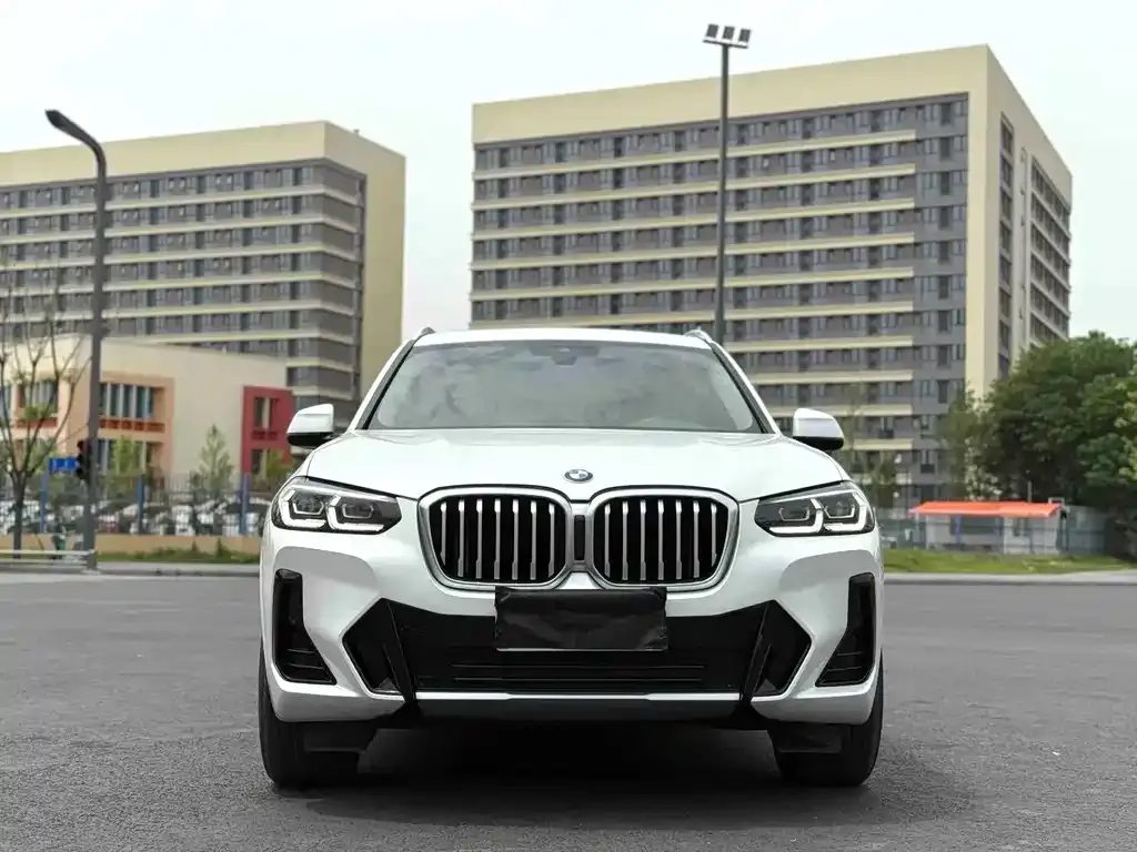 BMW X3 — фото 10