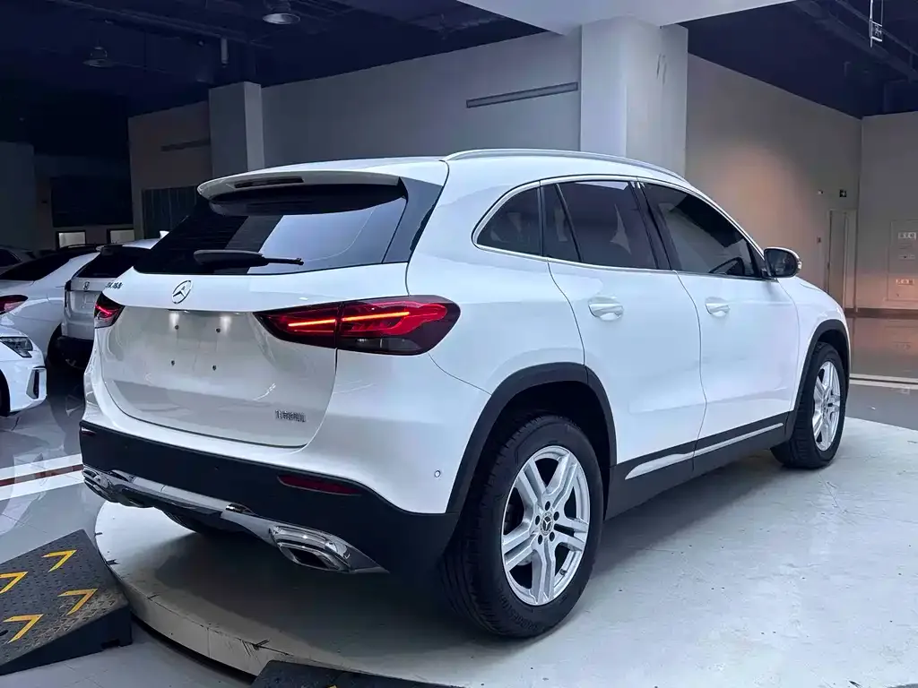 Mercedes-Benz GLA — фото 8