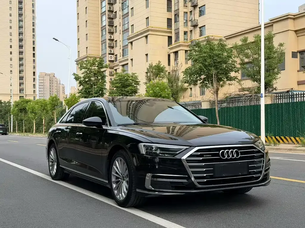 Audi A8 2021 из CN, фото 8