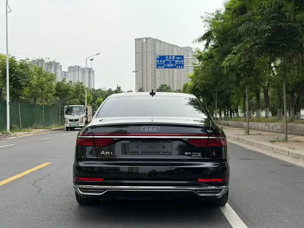 Audi A8 2021 из CN, фото 7