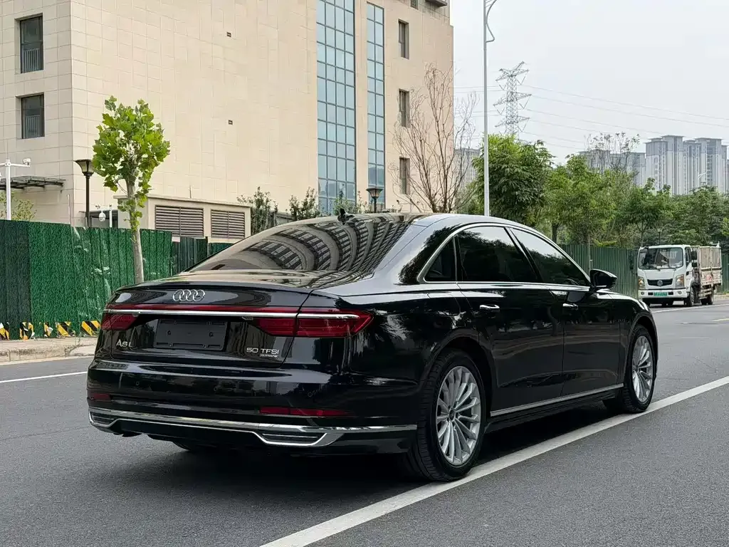 Audi A8 2021 из CN, фото 6