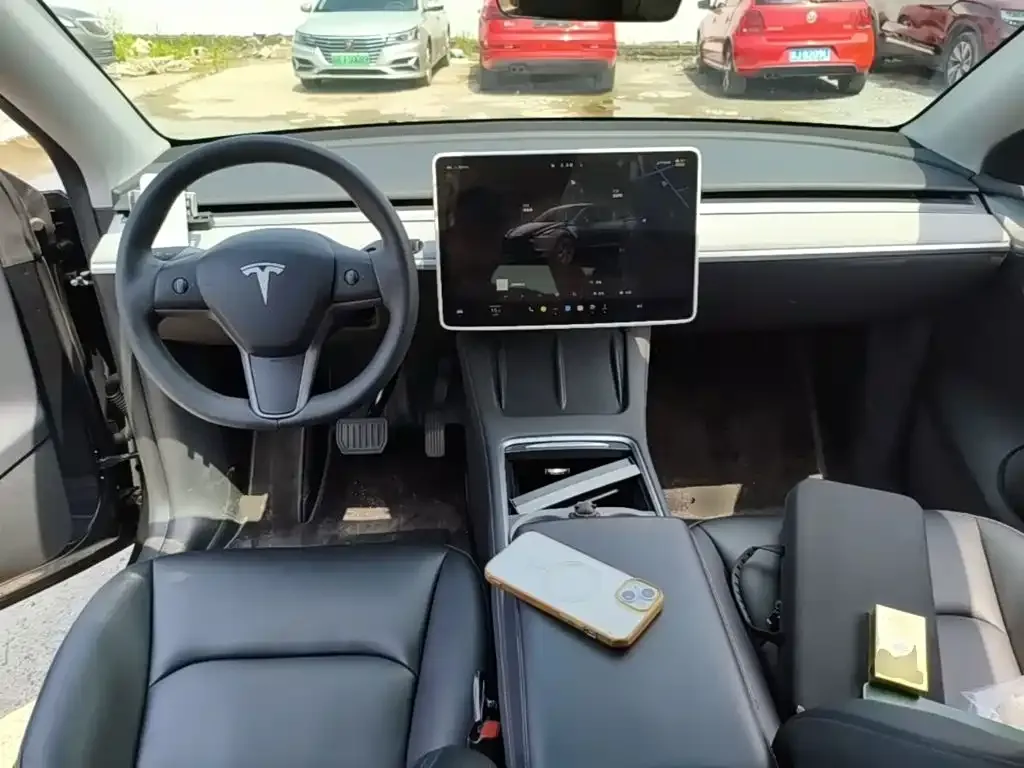 Tesla Model Y — фото 4