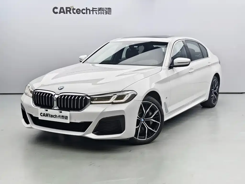BMW 5 Series — фото 1