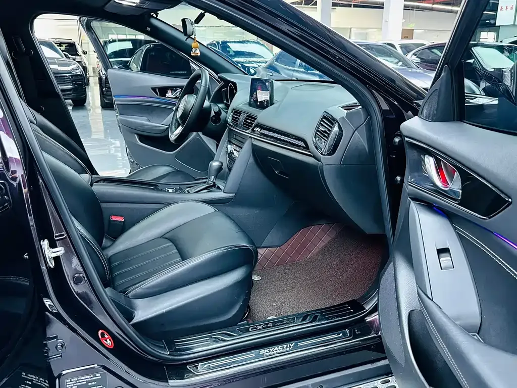 Mazda CX-4 — фото 7
