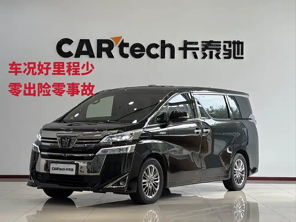 Toyota Vellfire — фото 1