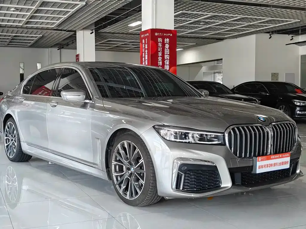 BMW 7 Series 2022 из CN, фото 10