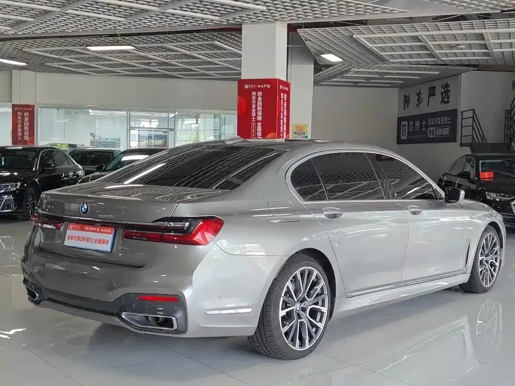 BMW 7 Series 2022 из CN, фото 7