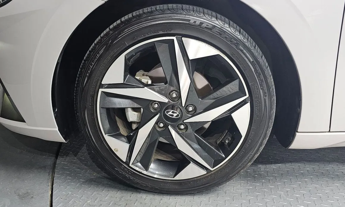Hyundai AVANTE — фото 8