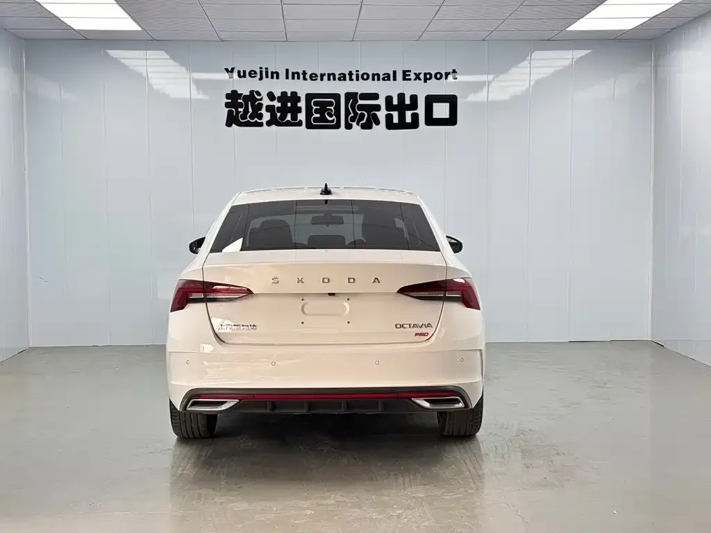 Skoda Octavia — фото 8