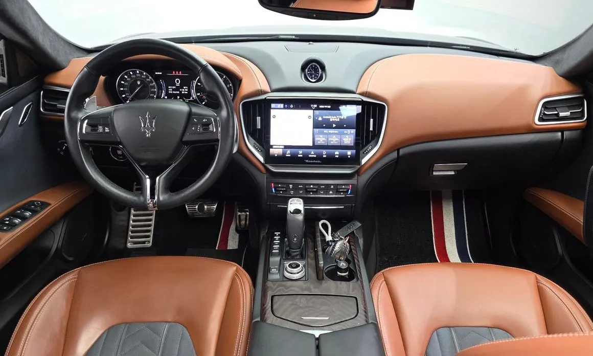 Maserati Ghibli — фото 9