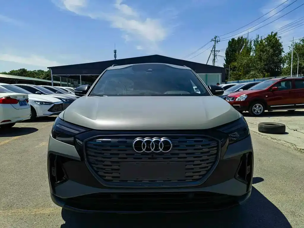 Audi Q4 e-tron — фото 10