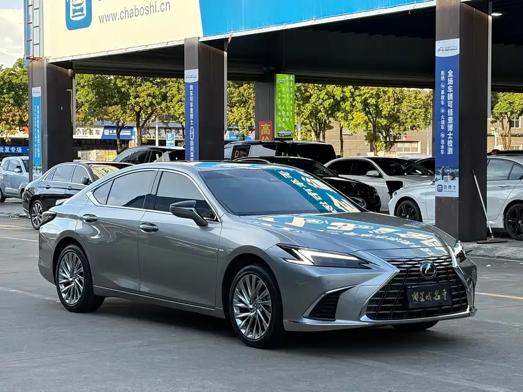 Lexus ES — фото 7