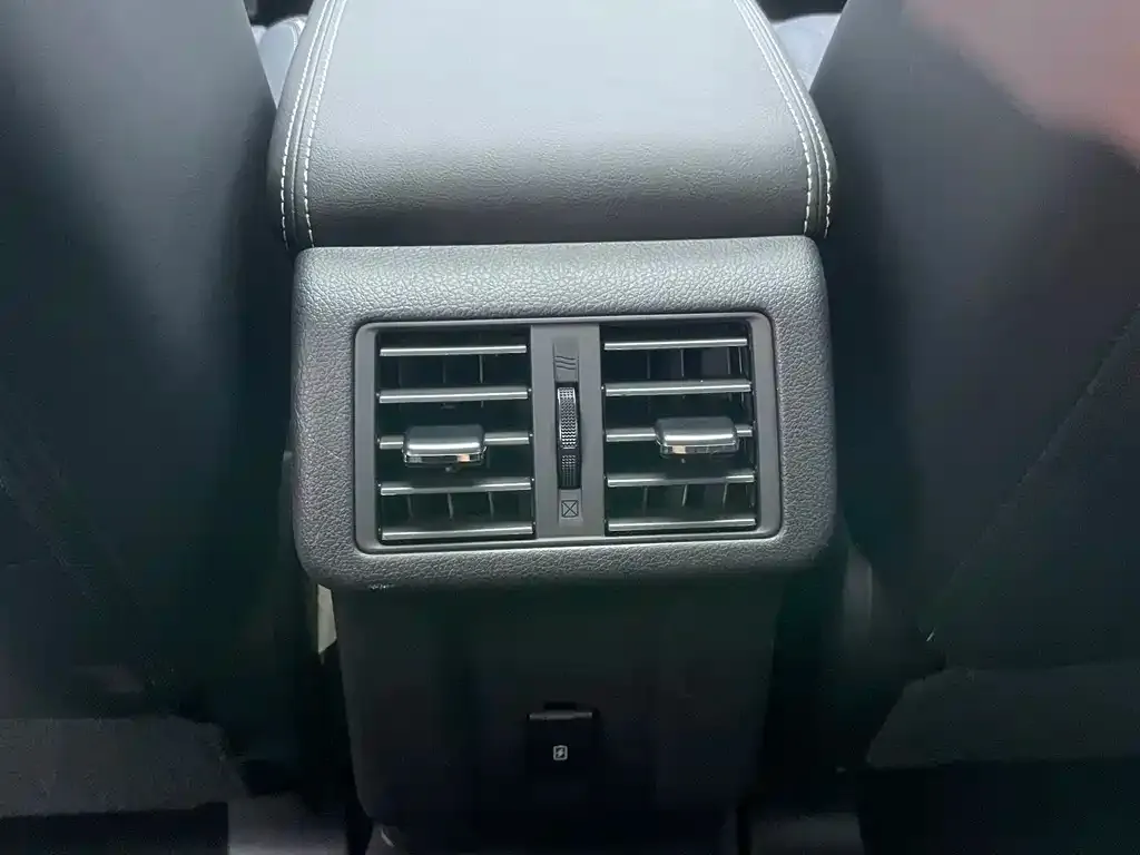 Mitsubishi Outlander — фото 4