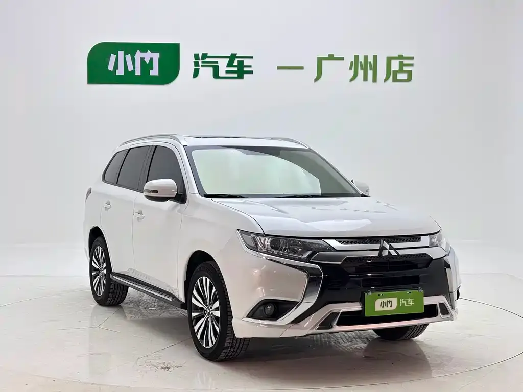 Mitsubishi Outlander — фото 3