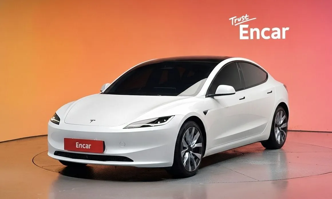 Tesla Model 3 — фото 1