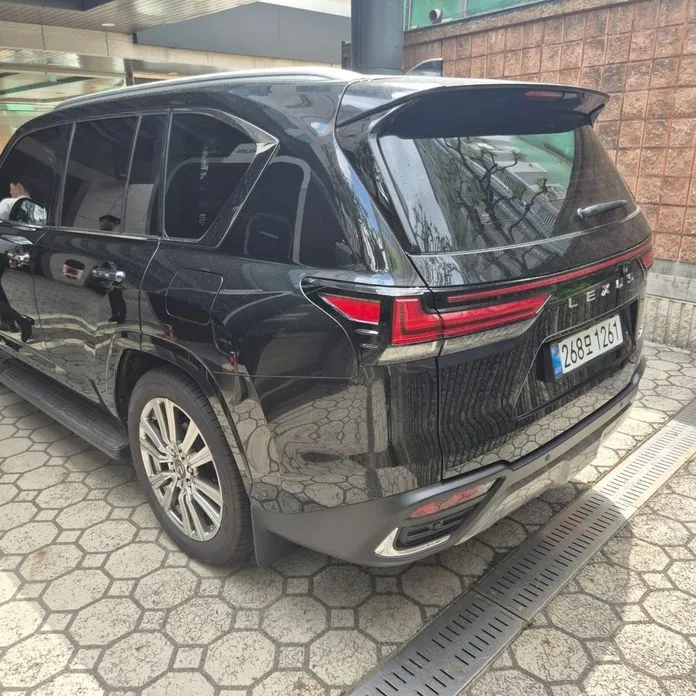 Lexus LX — фото 2