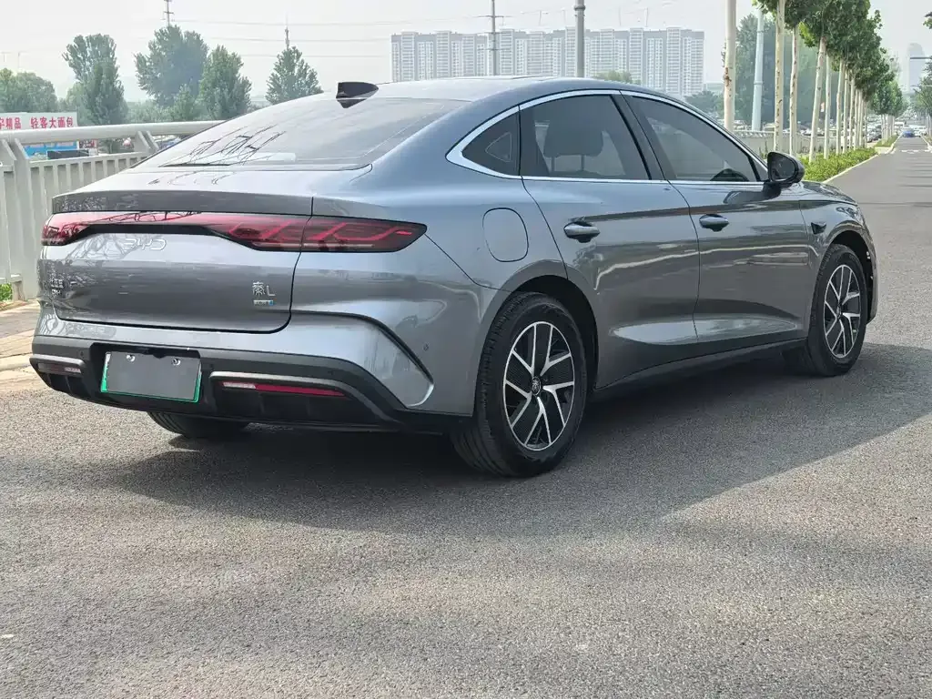 BYD Qin L — фото 9