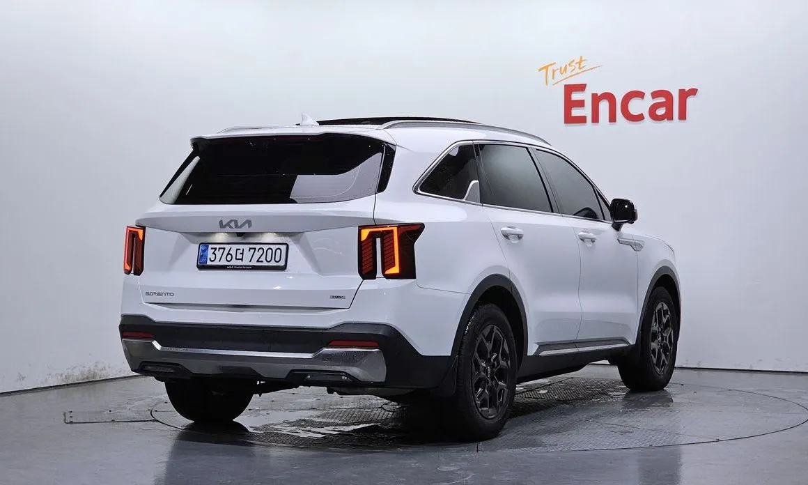 Kia Sorento — фото 9