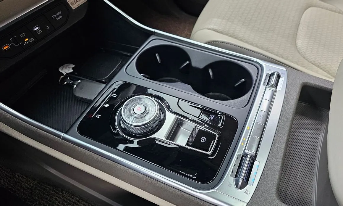 Kia Carnival — фото 10
