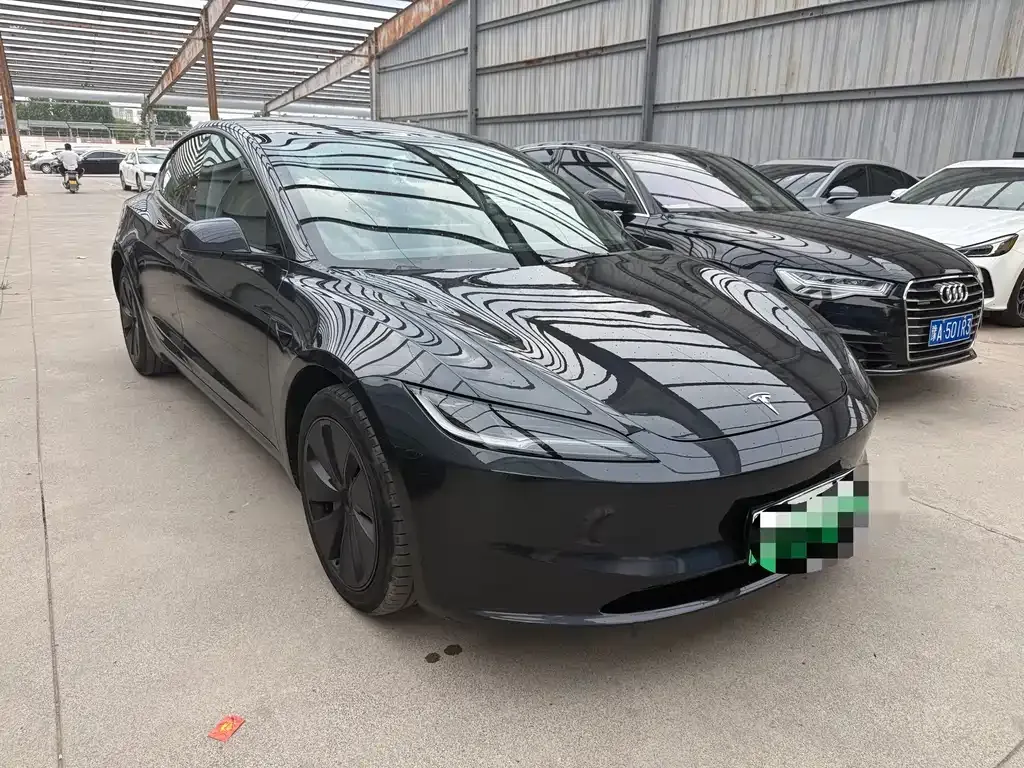 Tesla Model 3 — фото 7
