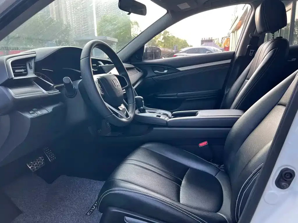 Honda Civic — фото 8