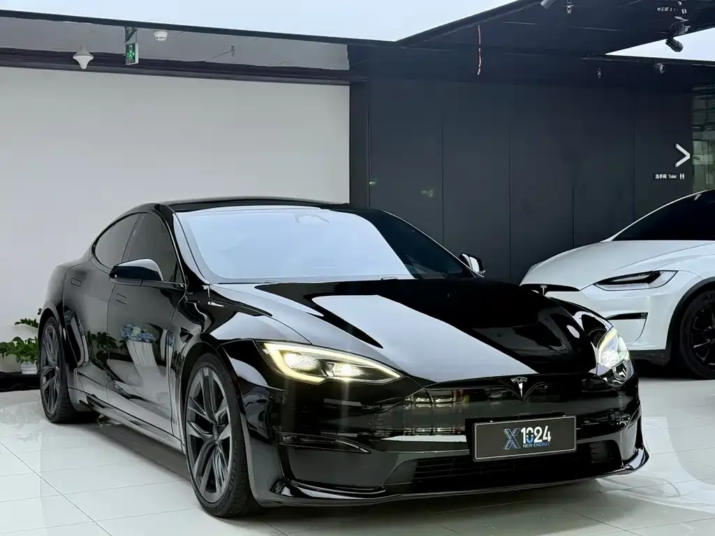 Tesla Model X — фото 4