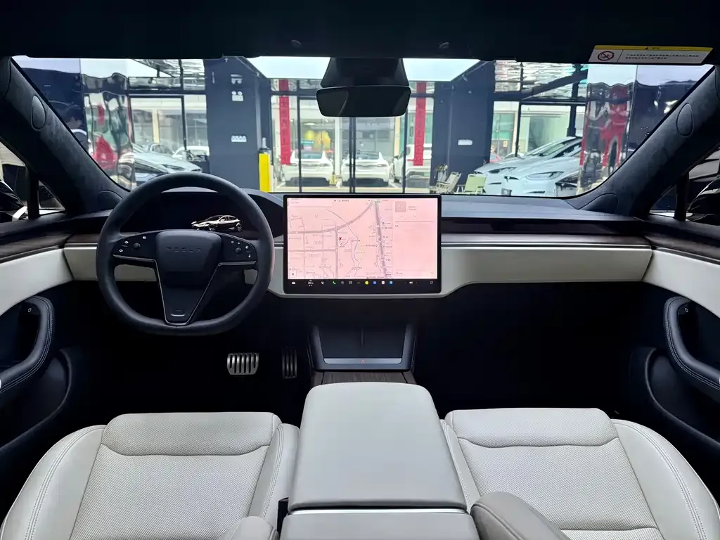Tesla Model X — фото 7